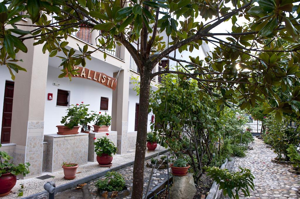 Kallisti أورموس باناجياس المظهر الخارجي الصورة
